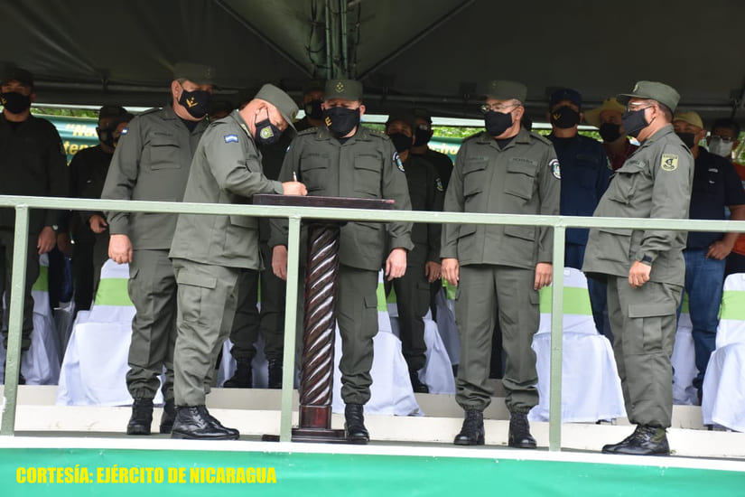 COMANDO